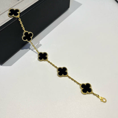 [Luna Brilliance] CLOVER 5 MOTIF ONYXS BRACELET COLLECTION