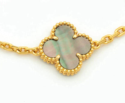 [Luna Brilliance] CLOVER 5 MOTIF GRAY MOP BRACELET COLLECTION