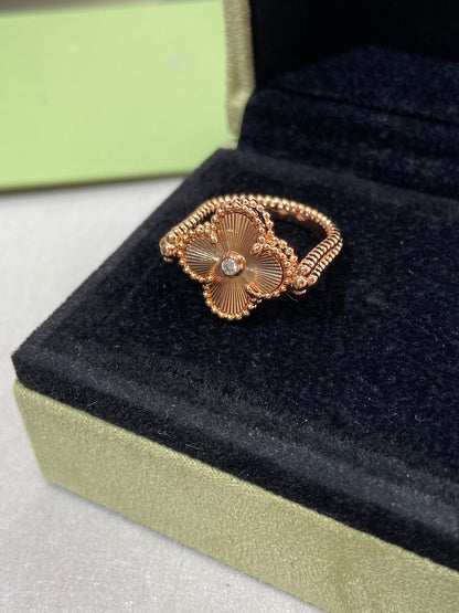 [Luna Brilliance]CLOVER RIVERSIBLE RING GOLD COLLECTION