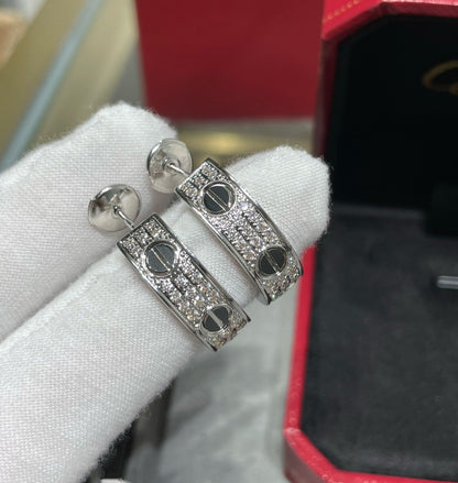 [Luna Brilliance] LOVE CERAMIC DIAMOND PAVED SILVER EARRINGS
