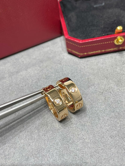 [Luna Brilliance]LOVE 5.5MM 1 DIAMOND EARRINGS
