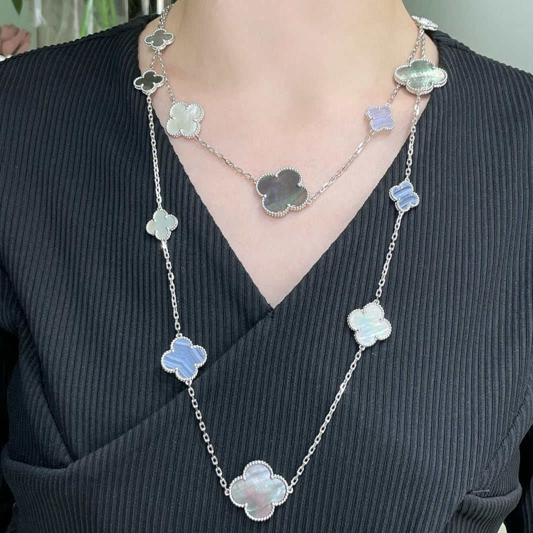 [Luna Brilliance]CLOVER 16 MOTIF CHALCEDONY MOP SILVER NECKLACE
