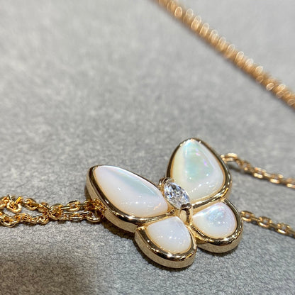 [Luna Brilliance]BUTTERFLY MOP DIAMOND NECKLACE