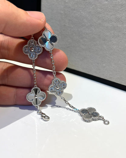 [Luna Brilliance] CLOVER 5 MOTIF LASER BRACELET COLLECTION