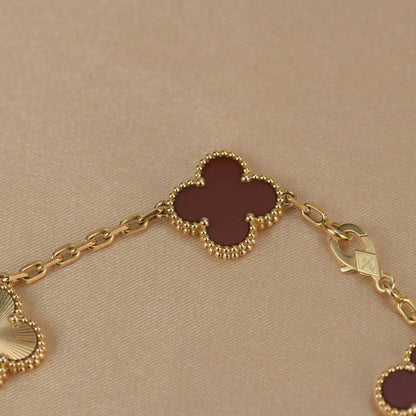 [Luna Brilliance] CLOVER 5 MOTIF RED CORNELIAN BRACELET COLLECTION