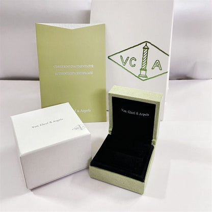 [Luna Brilliance] VA CLOVER BOX GIFT BAG