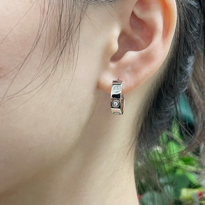 [Luna Brilliance] LOVE EARRINGS 5.7MM 2 DIAMONDS