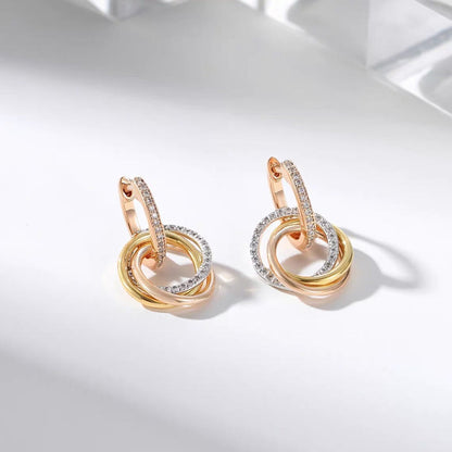 [Luna Brilliance] TRINITY HALF DIAMOND  EARRINGS