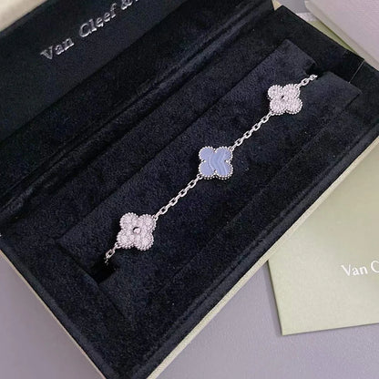 [Luna Brilliance] CLOVER 5 MOTIF PURPLE CHALCEDONY BRACELET COLLECTION
