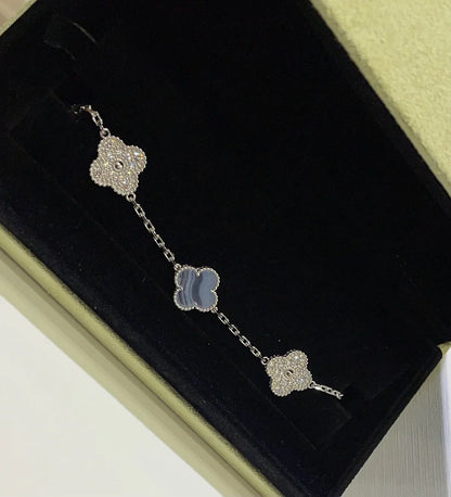 [Luna Brilliance] CLOVER 5 MOTIF PURPLE CHALCEDONY BRACELET COLLECTION