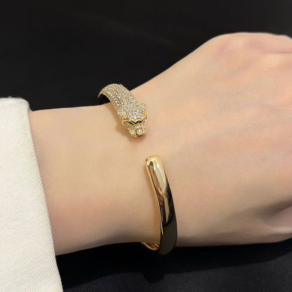 [Luna Brilliance] PANTHERE HALF DIAMOND OPEN BRACELET