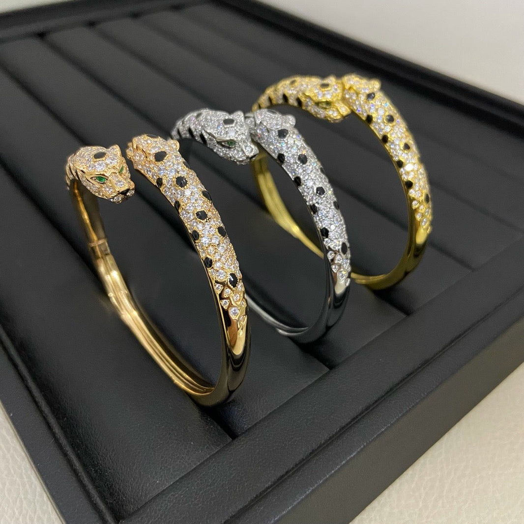 [Luna Brilliance] PANTHERE DOUBLE HEADED HALF DIAMOND OPEN BRACELET
