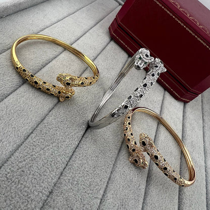 [Luna Brilliance] PANTHERE DOUBLE HEADED HALF DIAMOND OPEN BRACELET