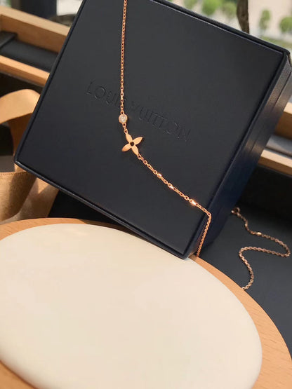 [Luna Brilliance]BLOSSOM PENDANT PINK GOLD AND DIAMOND