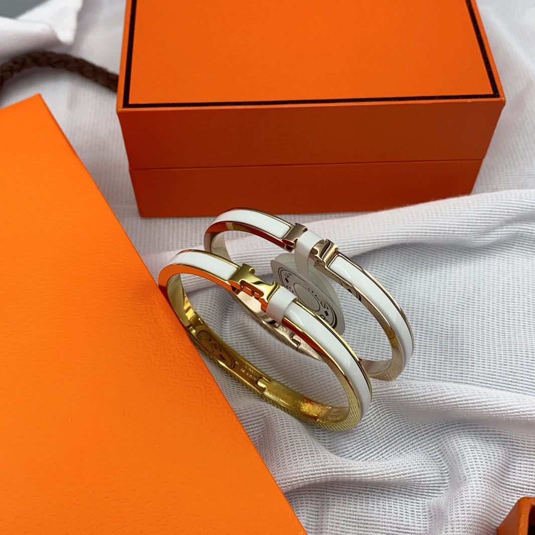 [Luna Brilliance]CLASSIC HM CLIC WHITE 8MM ENAMEL BRACELET