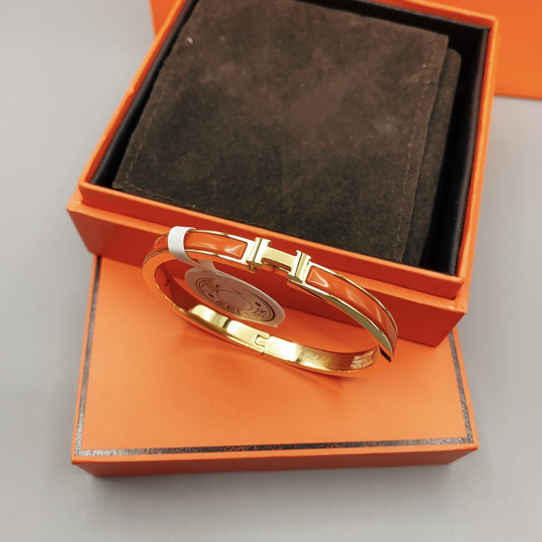 [Luna Brilliance]CLASSIC HM CLIC RED 8MM ENAMEL BRACELET