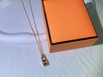 [Luna Brilliance]HM ADVANCED NICHE LOCK HEAD NECKLACE DIAMONDS