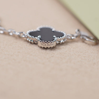 [Luna Brilliance] CLOVER 5 MOTIF ONYXS BRACELET COLLECTION