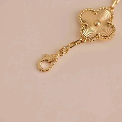 [Luna Brilliance] CLOVER 5 MOTIF LASER BRACELET COLLECTION