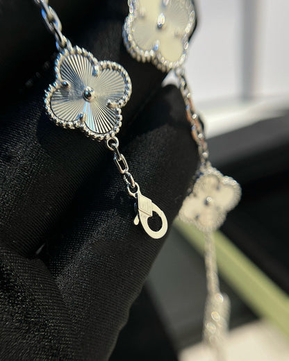 [Luna Brilliance] CLOVER 5 MOTIF LASER BRACELET COLLECTION